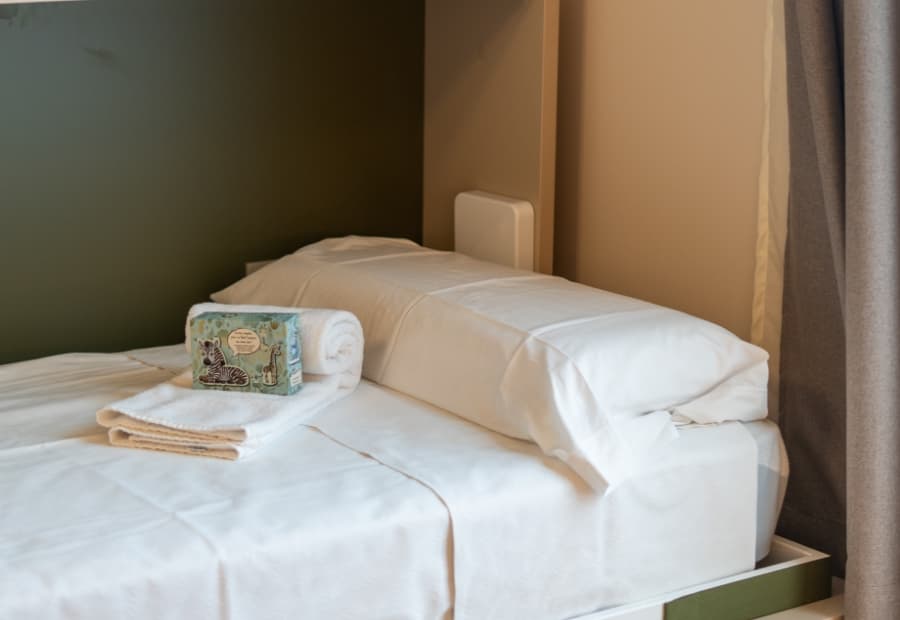 Habitación triple superior con cama supletoria 2 Habitación triple superior detalle infantil